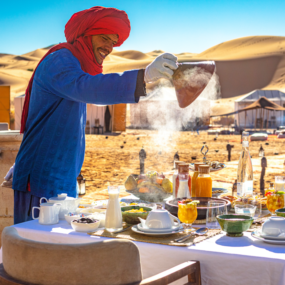 breakfast in sahara erg chebbi